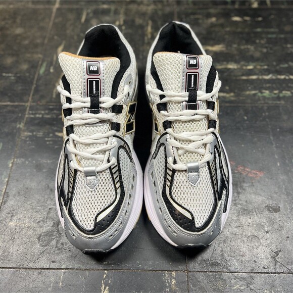 New Balance 1906R White Metallic Gold Running Shoes Size 9.5 - Picture 3 of 7